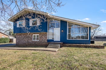 1110 Trinity Dr, Murfreesboro, TN 37129