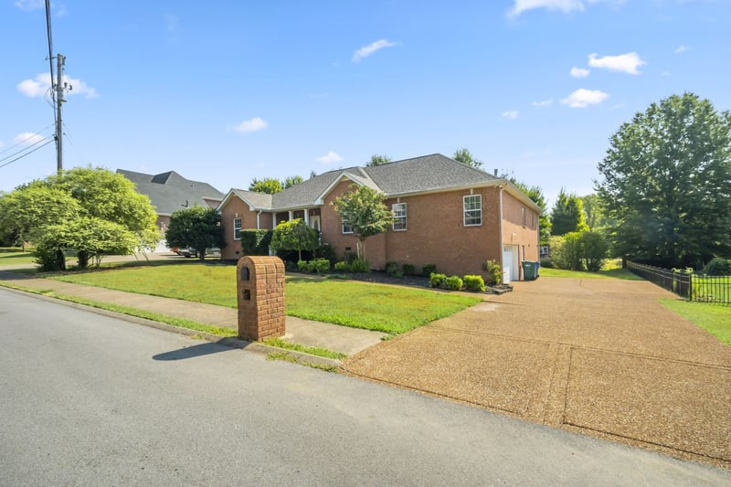106 Bedrock Dr, White House, TN 37188