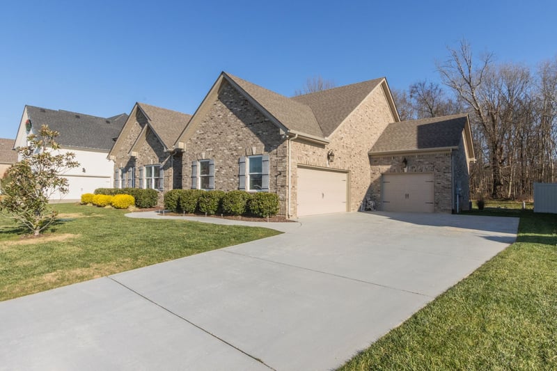 305 Mcclaran Pl, Murfreesboro, TN 37129