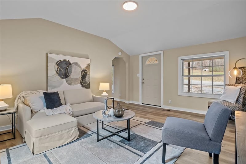 370 Main St, White Bluff, TN 37187