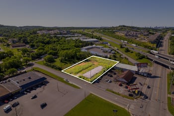 388 Ewing Dr, Nashville, TN 37207