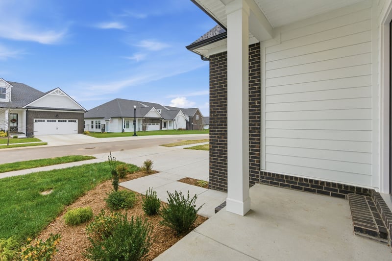 317 Buckwood Ln, Thompsons Station, TN 37179