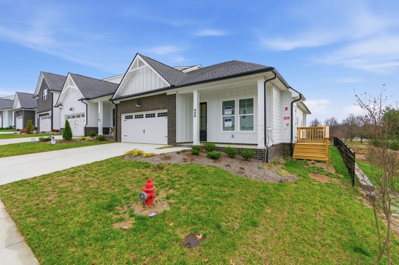 440 Buckwood Ave, Thompsons Station, TN 37179