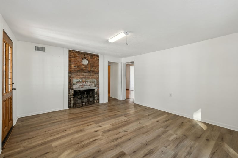 120 Wilkerson Ln, Portland, TN 37148