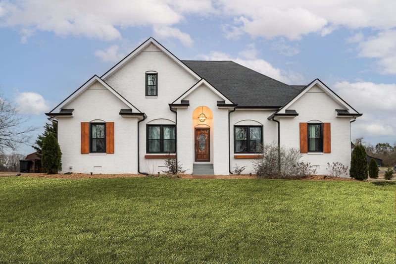 95 Old 25 Loop, Castalian Springs, TN 37031