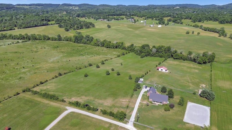 7108 Comstock Rd, Spring Hill, TN 37174