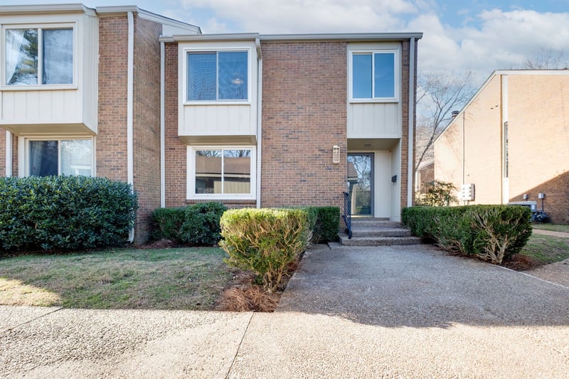 6916 Highland Park Dr, Nashville, TN 37205