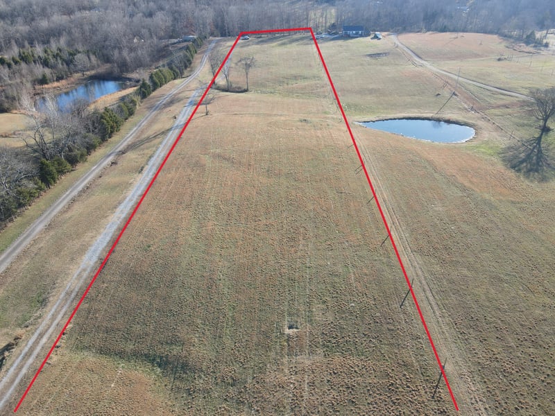 374 Buck Graves Rd, Westmoreland, TN 37186