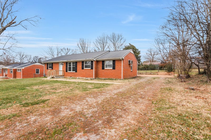 120 Pleasant Dr, Columbia, TN 38401