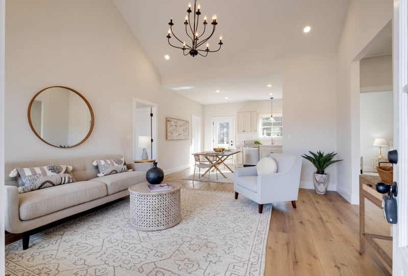 1272 Old County House Rd, Charlotte, TN 37036