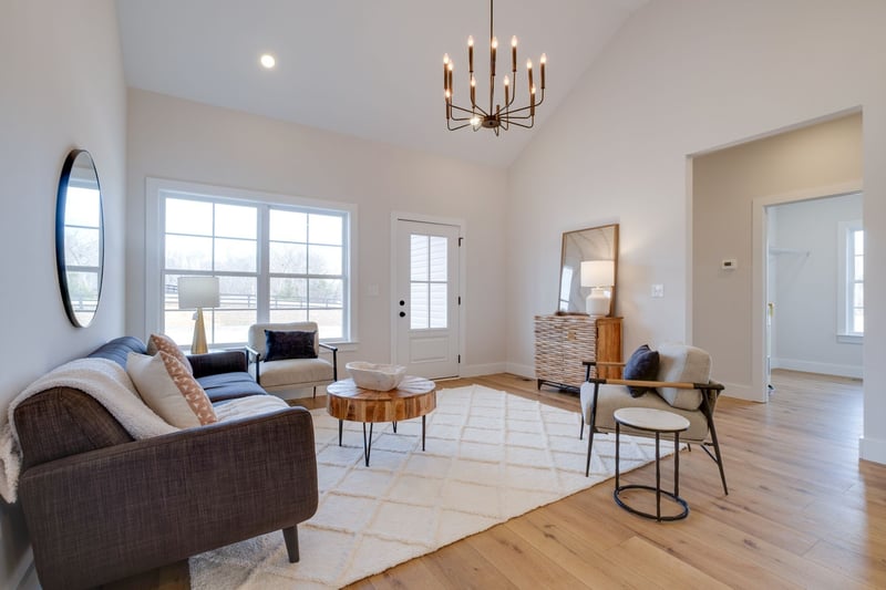 1286 Old County House Rd, Charlotte, TN 37036