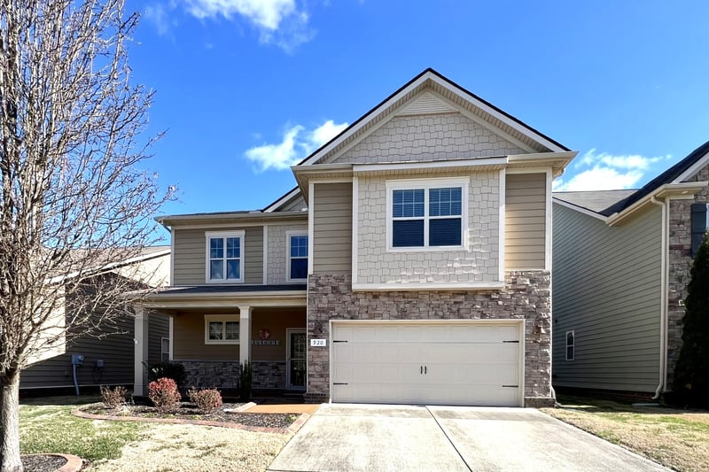 920 Manson Crossing Dr, Murfreesboro, TN 37128