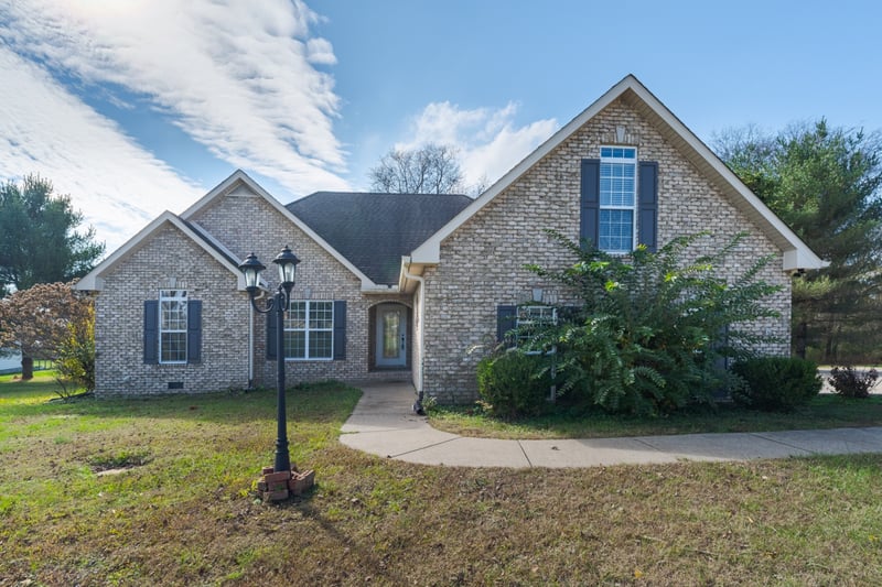 1045 Emerald Way, Castalian Springs, TN 37031