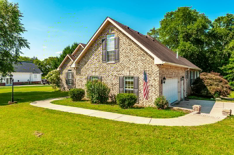 1045 Emerald Way, Castalian Springs, TN 37031