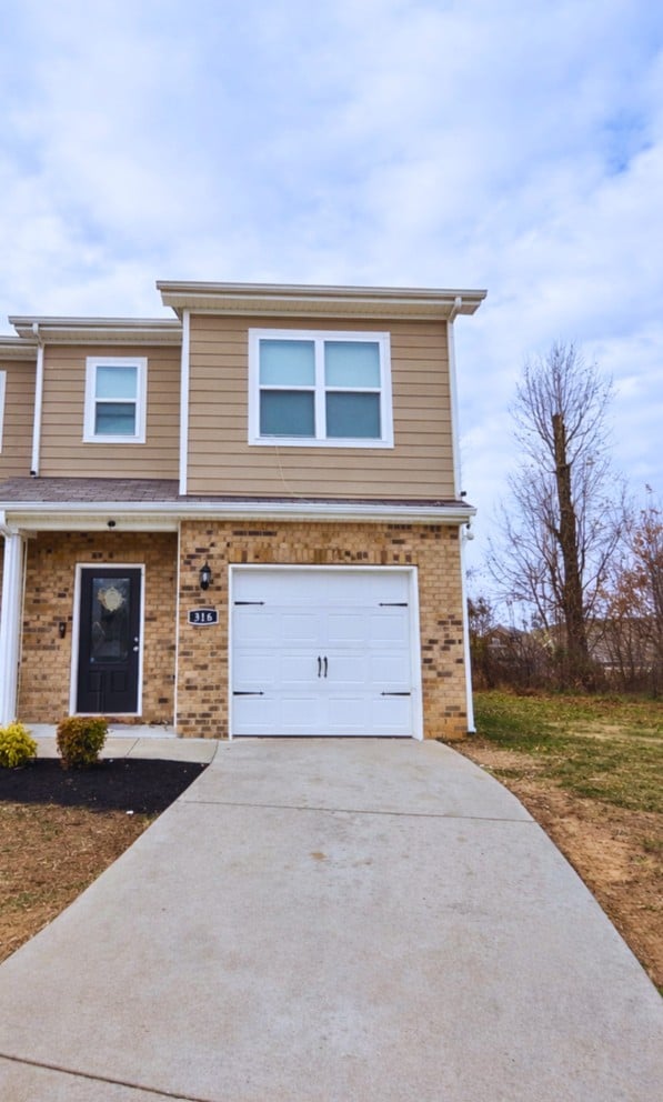 316 David Bolin Dr, La Vergne, TN 37086