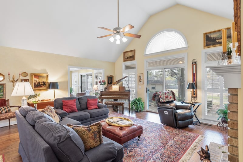 322 Creekwood Ct, Gallatin, TN 37066