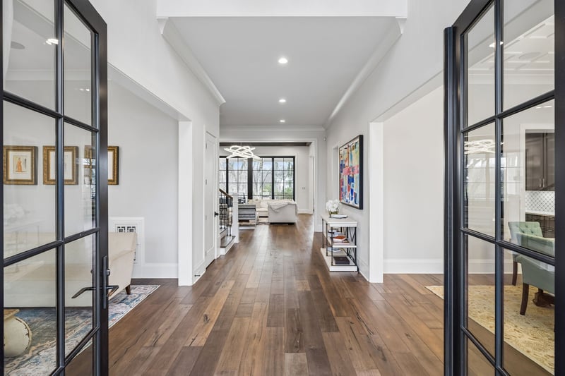 1617 Graybar Ln, Nashville, TN 37215