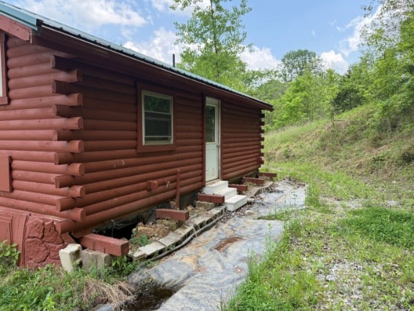 221 Friendship Hollow Rd, Pleasant Shade, TN 37145