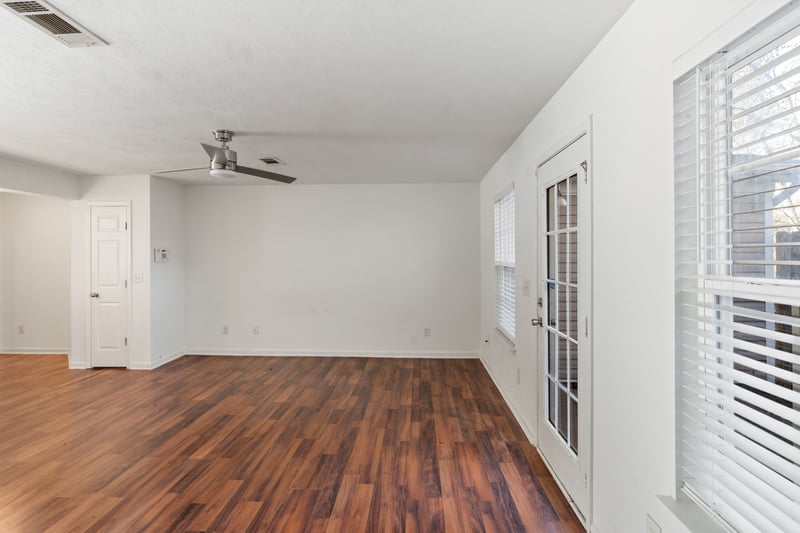 4016 George Buchanan Dr, La Vergne, TN 37086