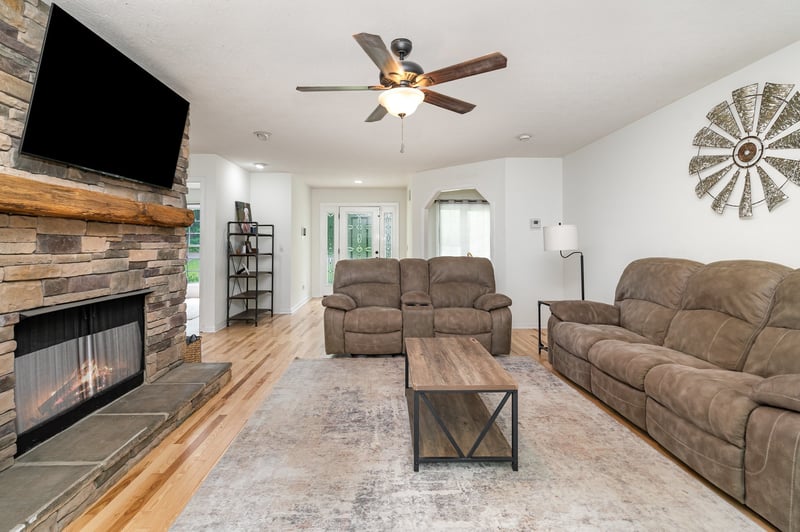 1462 Peter Pond Rd, Ashland City, TN 37015