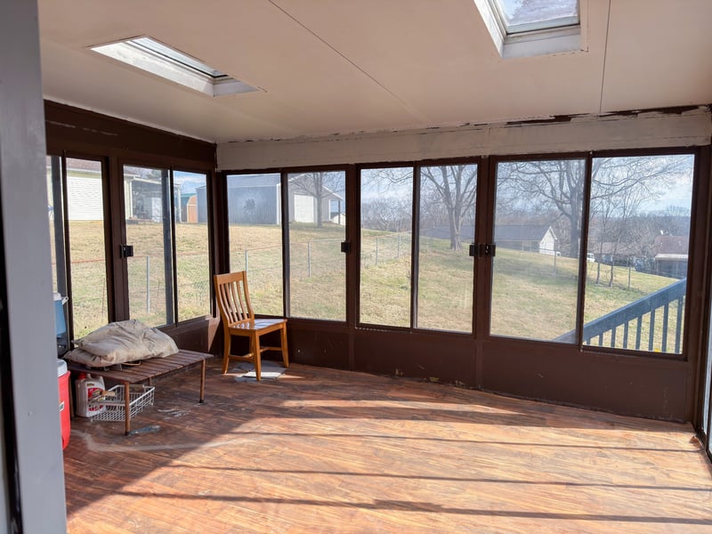 102 Edgewood Ave, Mount Pleasant, TN 38474