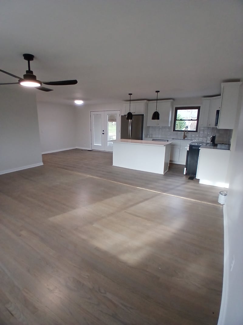 171 New Shackle Island Rd, Hendersonville, TN 37075