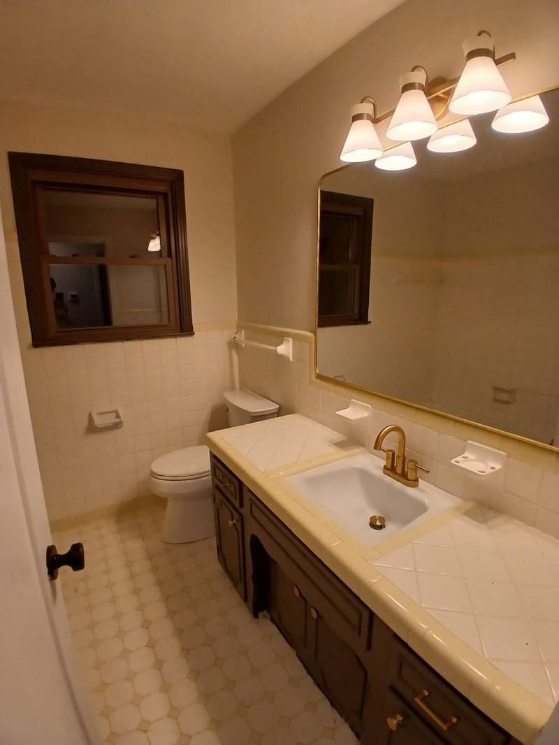 171 New Shackle Island Rd, Hendersonville, TN 37075