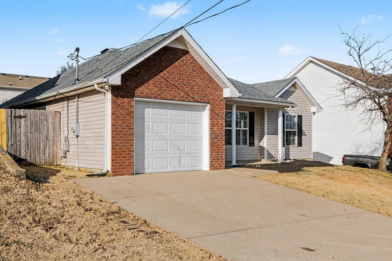 1228 Shannon Ln, La Vergne, TN 37086