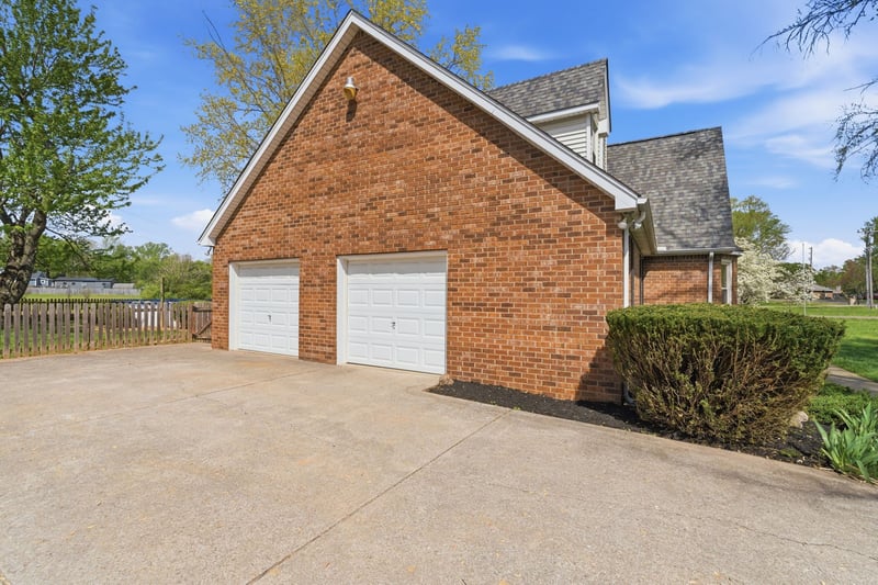 2588 Crosspark Dr, Murfreesboro, TN 37129