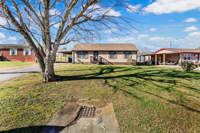 805 8th Ave, Springfield, TN 37172