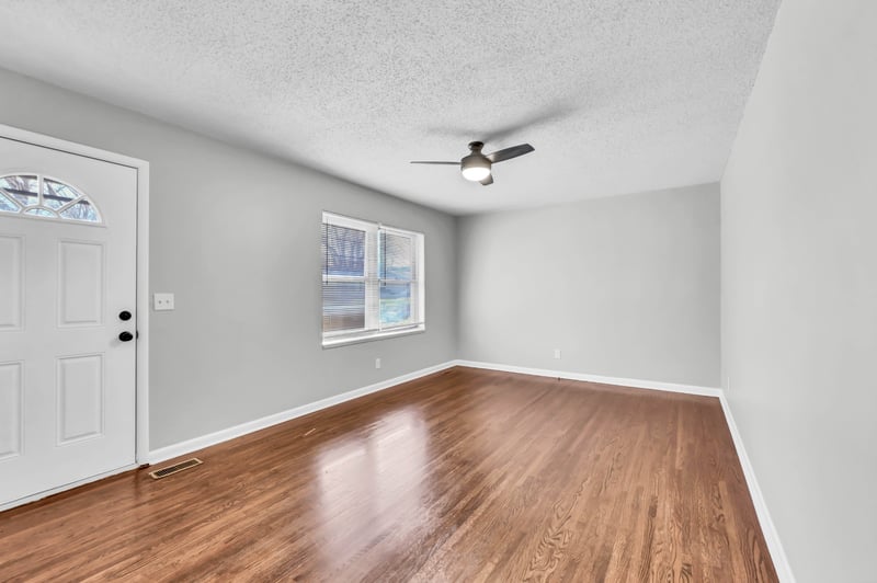 805 8th Ave, Springfield, TN 37172