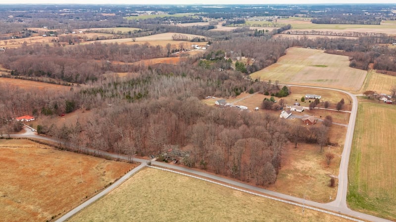 512 N Happy Hollow Rd, Portland, TN 37148