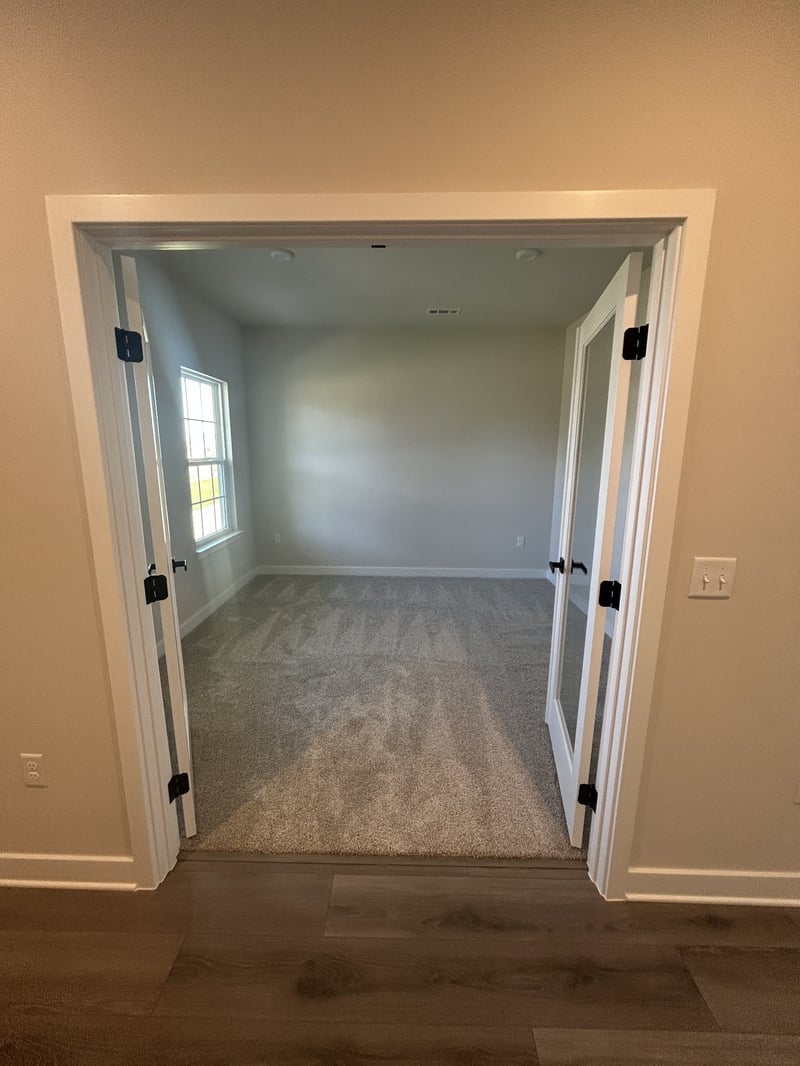 1920 Oak Dr, Murfreesboro, TN 37128