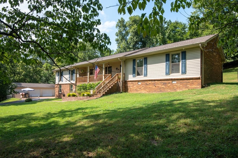 107 Fawn Ct, Hendersonville, TN 37075