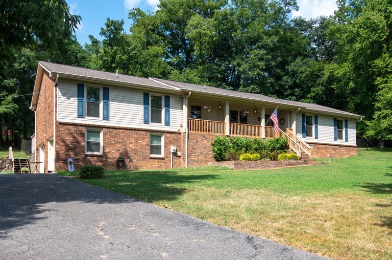 107 Fawn Ct, Hendersonville, TN 37075