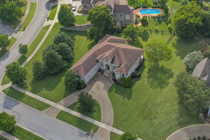 110 Affirmed Dr, Hendersonville, TN 37075