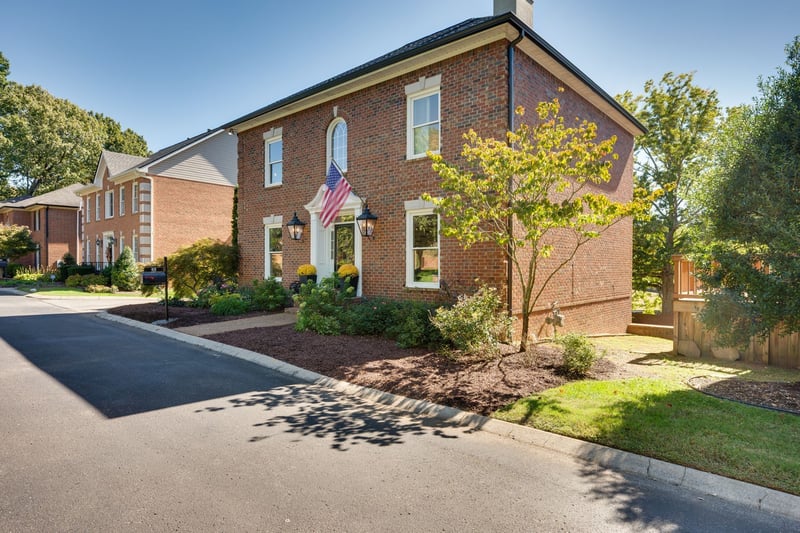 65 Ravenwood Hills Cir, Nashville, TN 37215