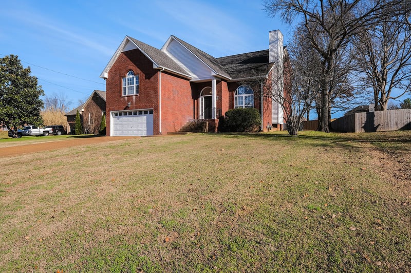 129 Candle Wood Dr, Hendersonville, TN 37075