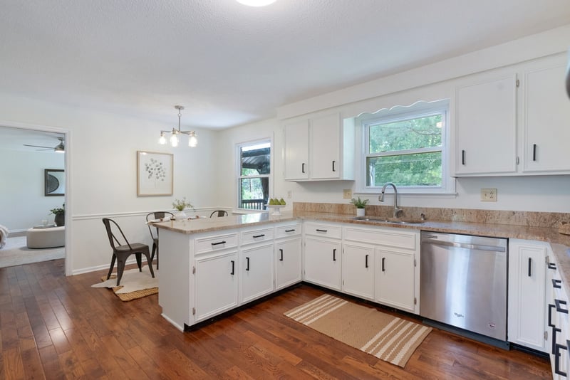 405 Kimberly Dr, Clarksville, TN 37043