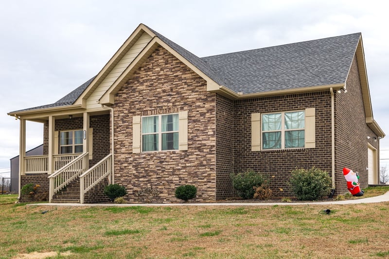 202 Hollow Tree Cir, Castalian Springs, TN 37031