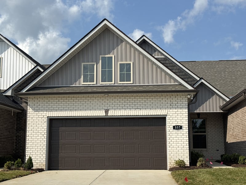 557 W Foxrun, Springfield, TN 37172