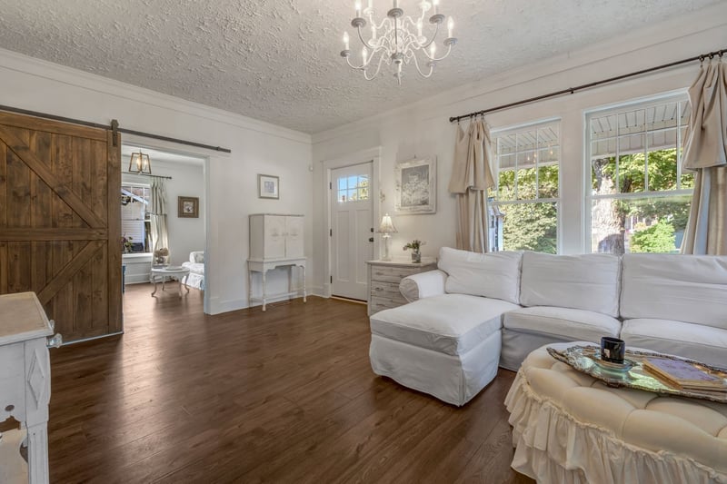 127 S Greenwood St, Lebanon, TN 37087