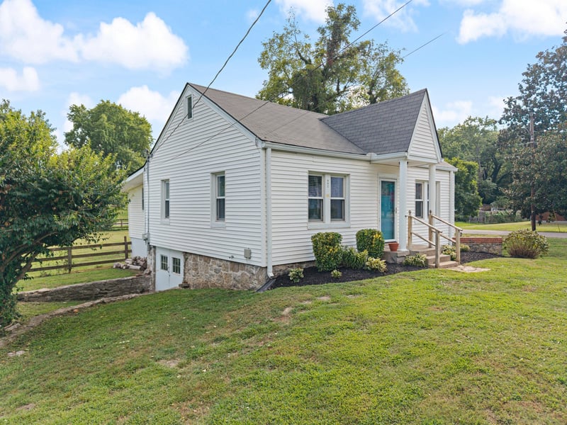 992 Maplewood Pl, Nashville, TN 37216