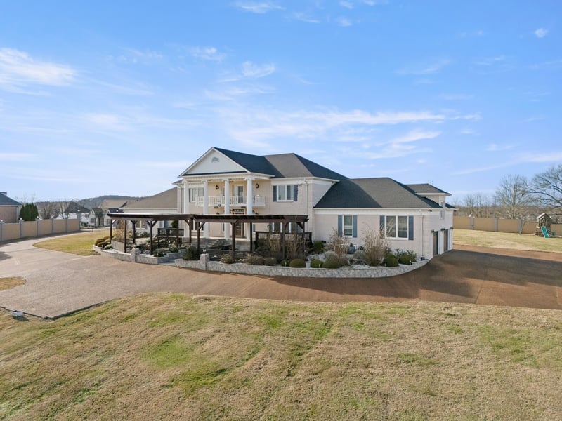 201 Vineyard Way, Lebanon, TN 37087
