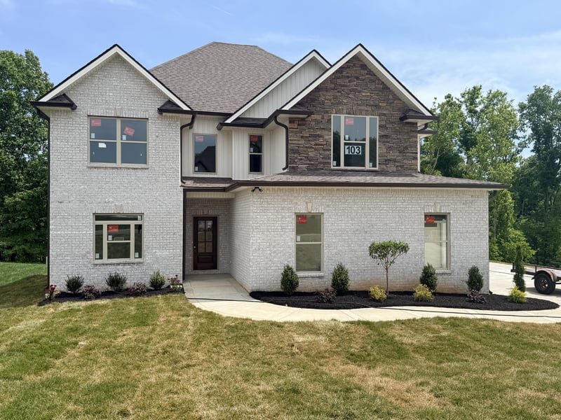 373 Young Ln, Pleasant View, TN 37146