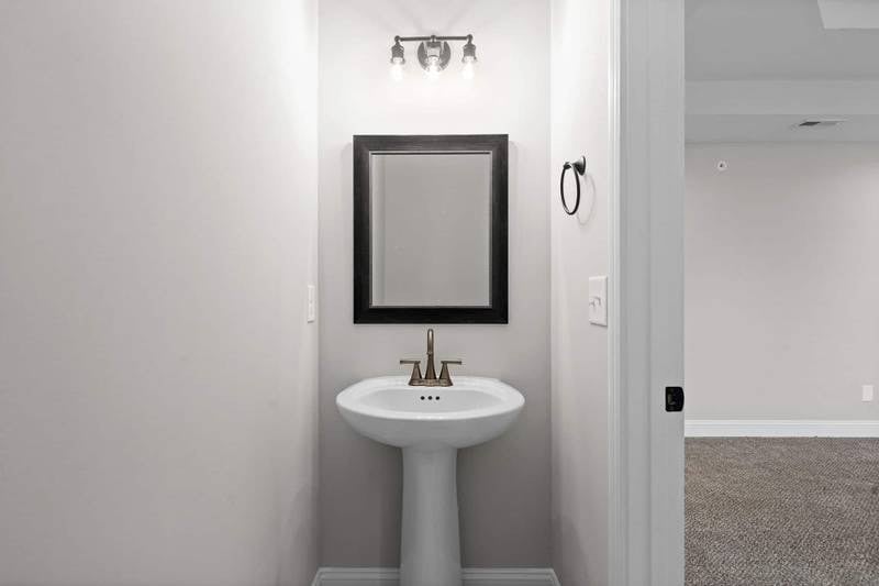 373 Young Ln, Pleasant View, TN 37146