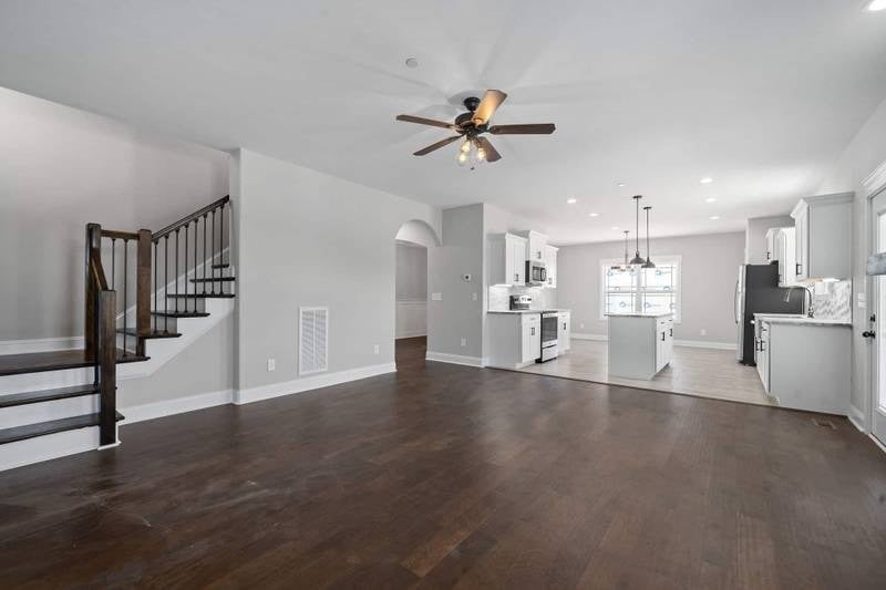 373 Young Ln, Pleasant View, TN 37146