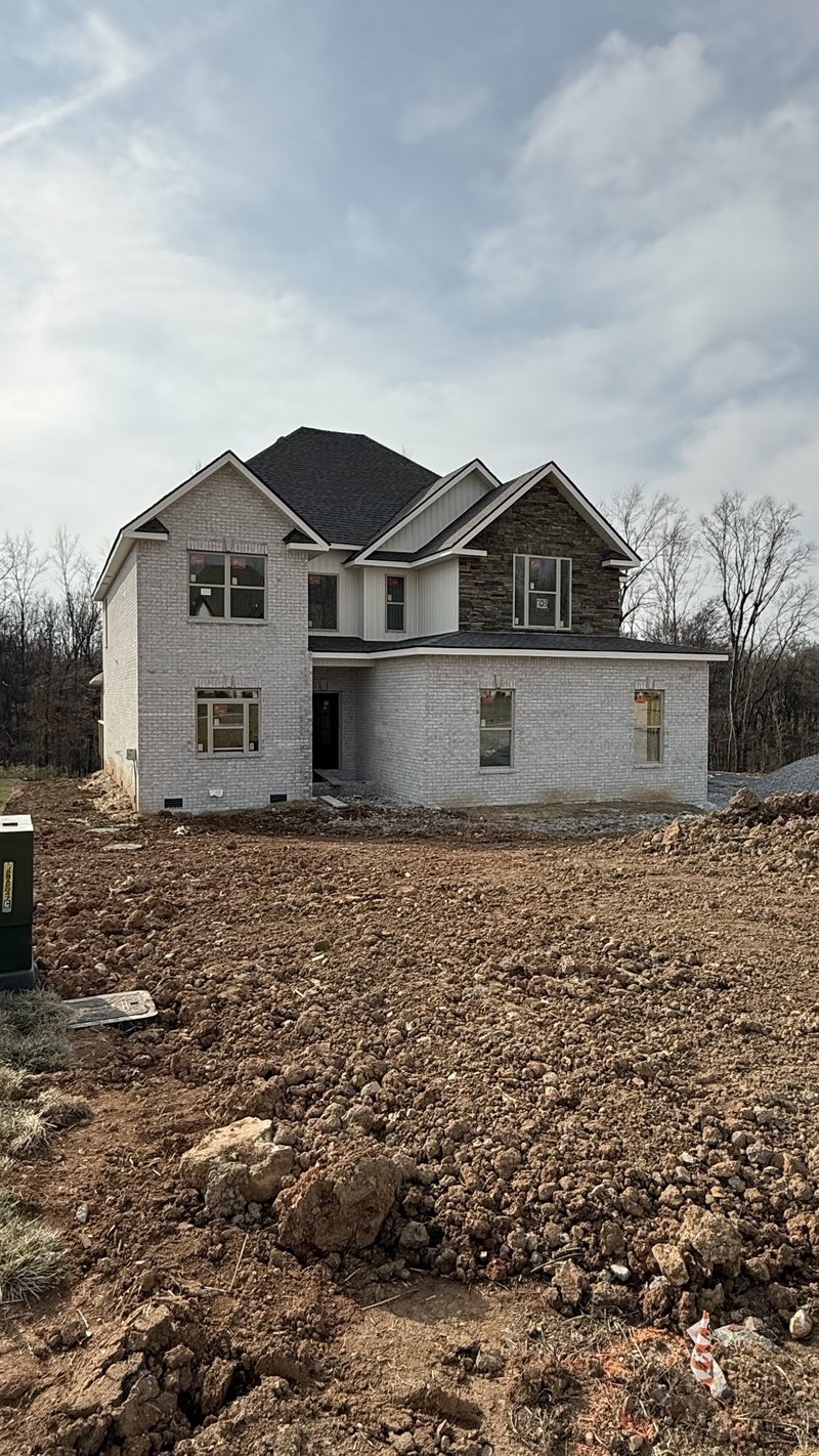 373 Young Ln, Pleasant View, TN 37146