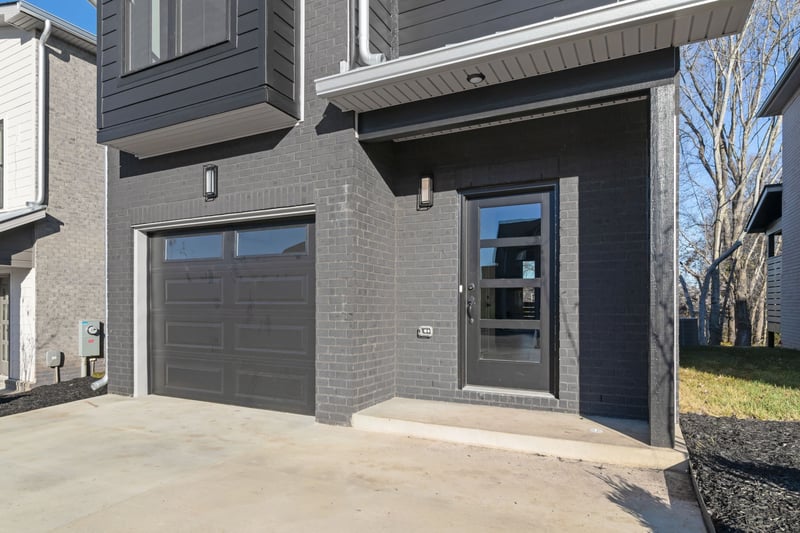 60 Dutch Dr, Clarksville, TN 37043