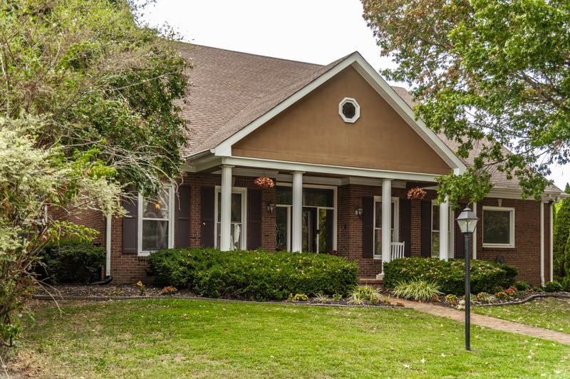 135 N Country Club Dr, Hendersonville, TN 37075